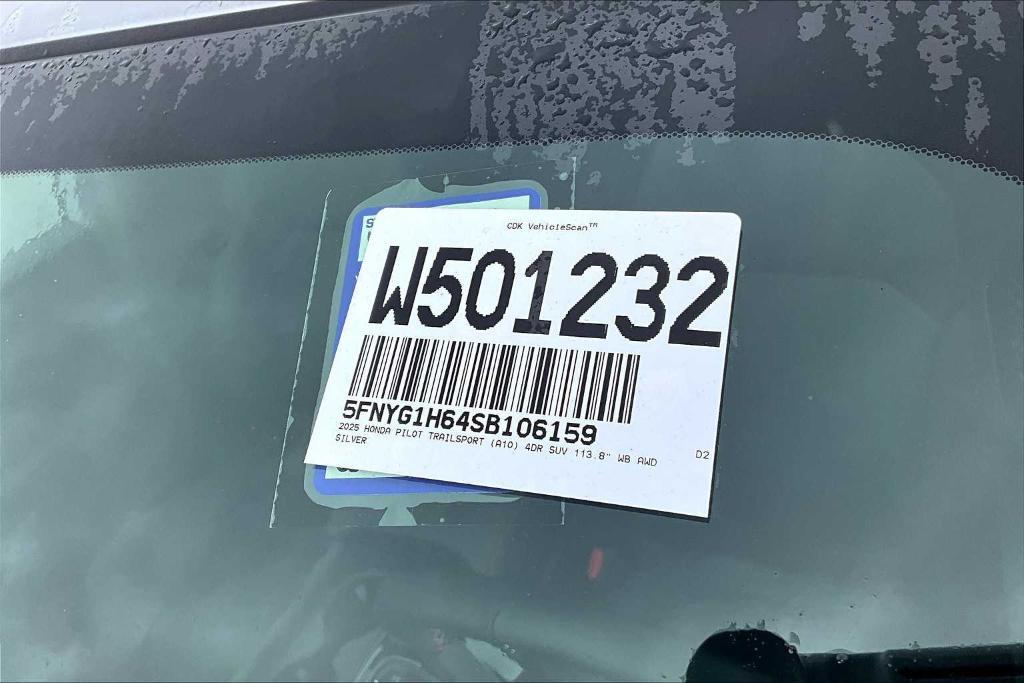 new 2025 Honda Pilot car, priced at $50,850