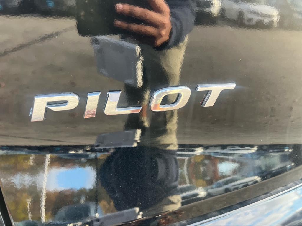 used 2022 Honda Pilot car, priced at $31,215