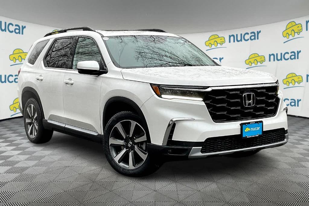 new 2025 Honda Pilot car, priced at $52,440