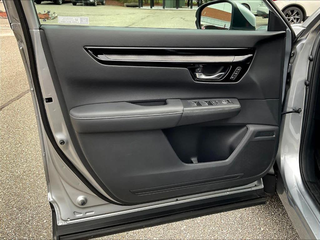 used 2023 Honda CR-V car, priced at $29,500