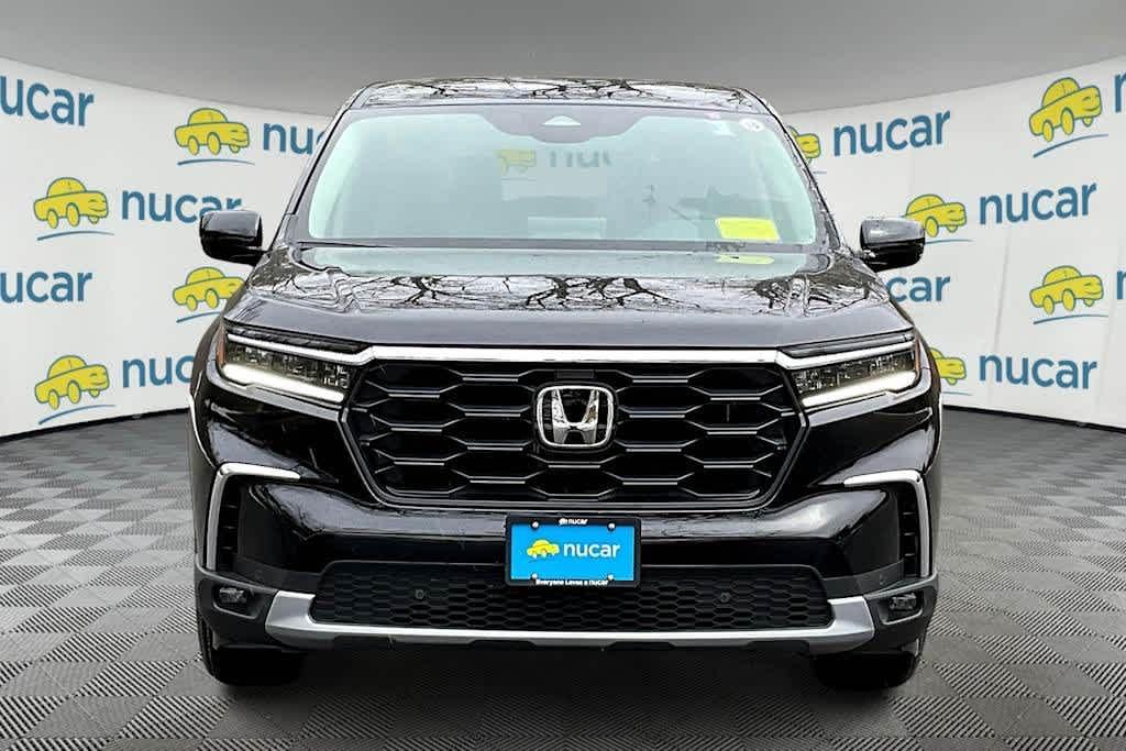 new 2025 Honda Pilot car, priced at $47,095