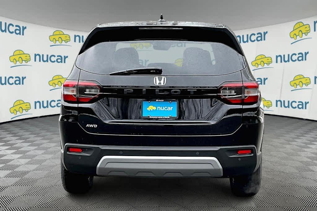 new 2025 Honda Pilot car, priced at $47,095