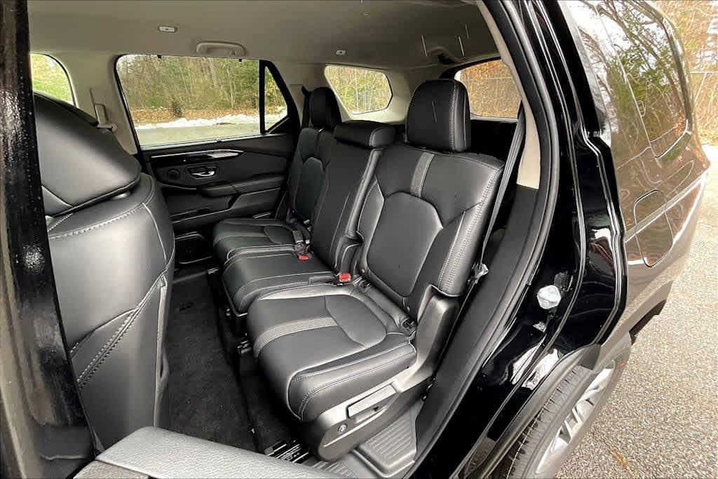 new 2025 Honda Pilot car, priced at $47,095