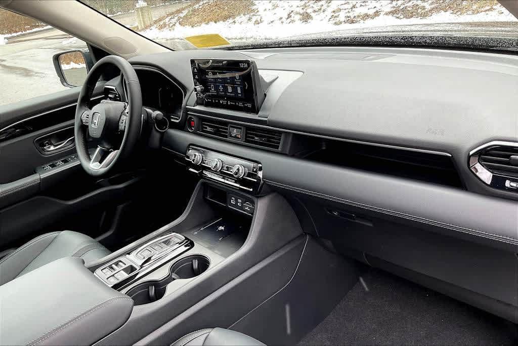 new 2025 Honda Pilot car, priced at $47,095
