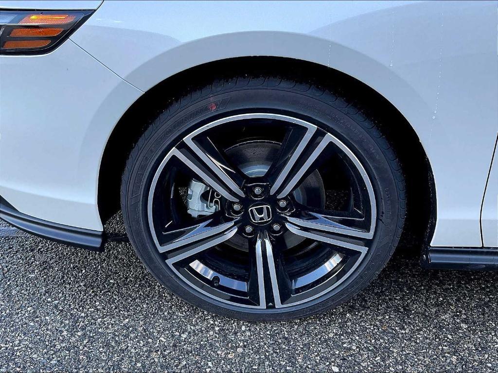 new 2025 Honda Accord Hybrid car, priced at $35,260