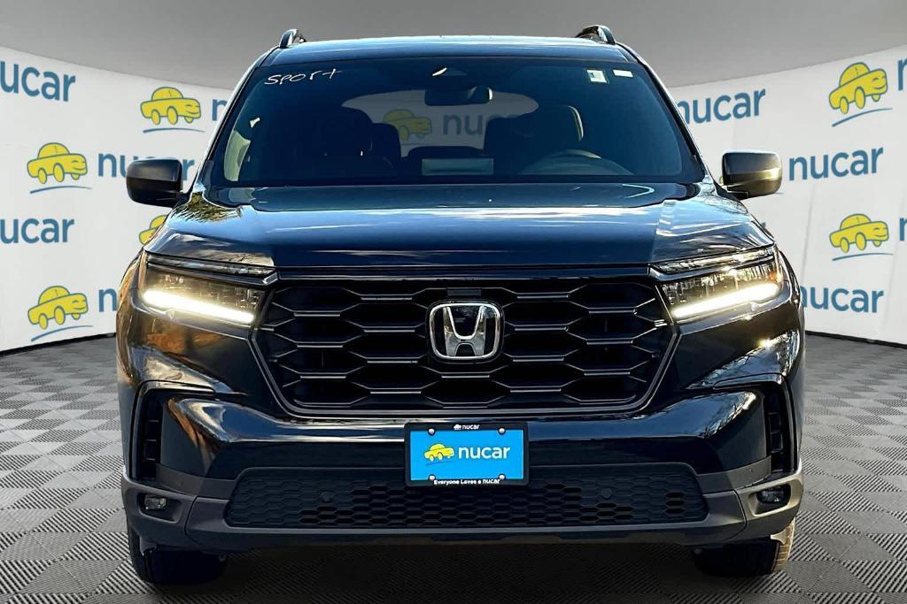 new 2025 Honda Pilot car, priced at $43,695