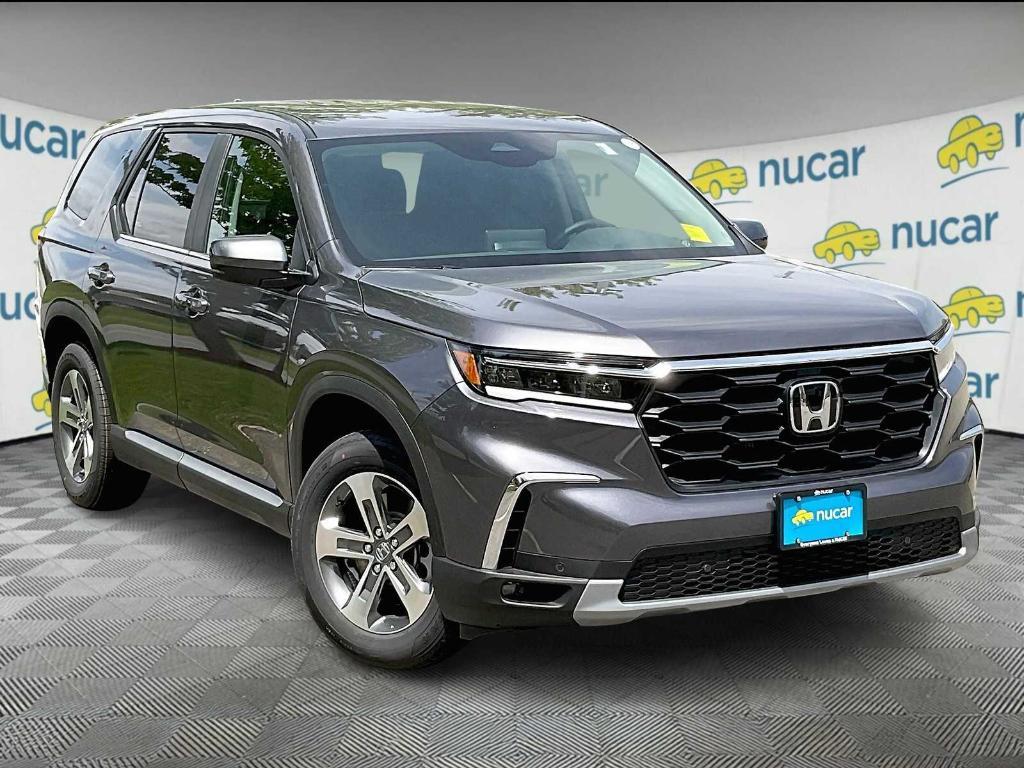 new 2025 Honda Pilot car, priced at $47,095