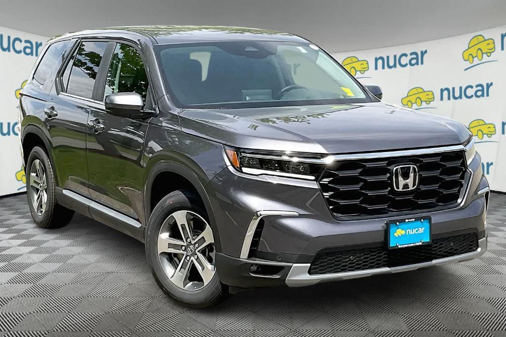 new 2025 Honda Pilot car, priced at $47,095