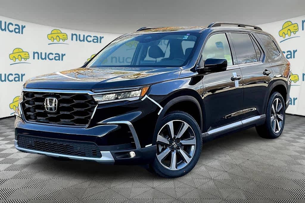 new 2025 Honda Pilot car, priced at $51,475