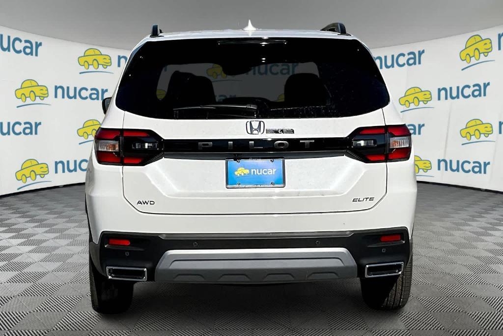new 2025 Honda Pilot car, priced at $54,985