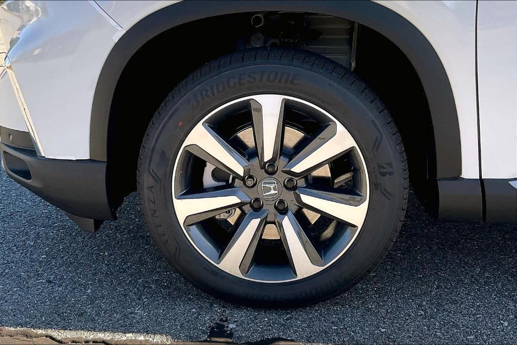 new 2025 Honda Pilot car, priced at $54,985