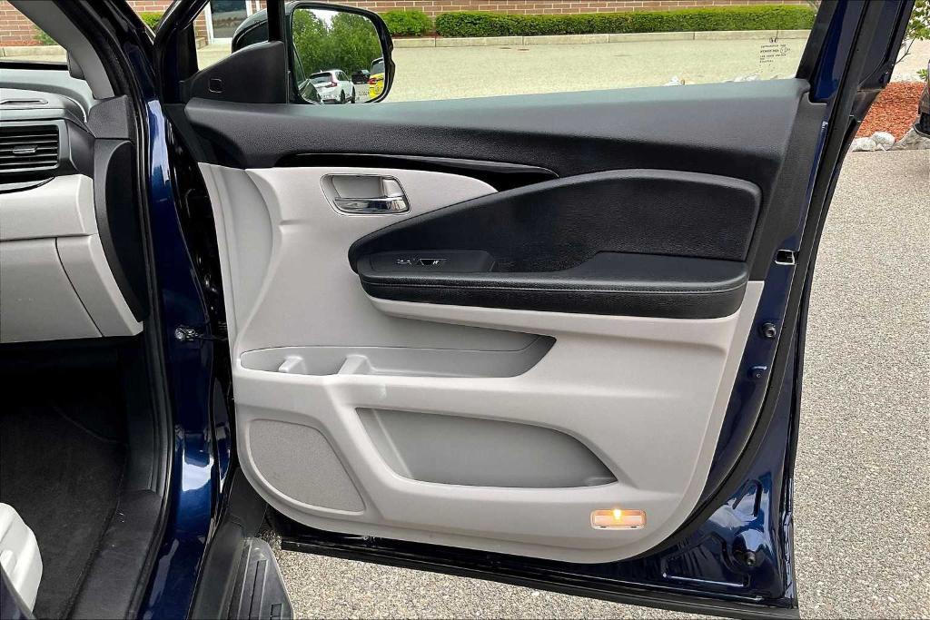 used 2020 Honda Pilot car, priced at $29,302