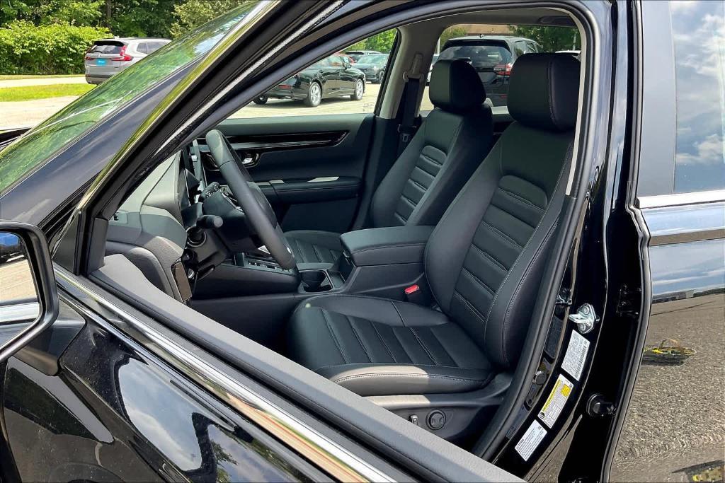 new 2025 Honda CR-V car, priced at $37,895