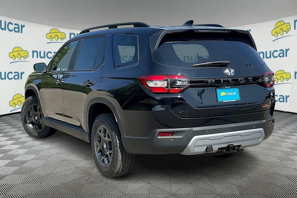 new 2025 Honda Pilot car, priced at $50,895