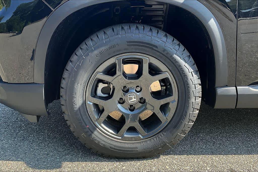 new 2025 Honda Pilot car, priced at $50,895
