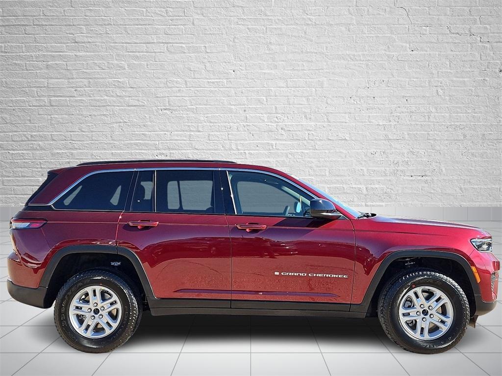 new 2025 Jeep Grand Cherokee car, priced at $38,425