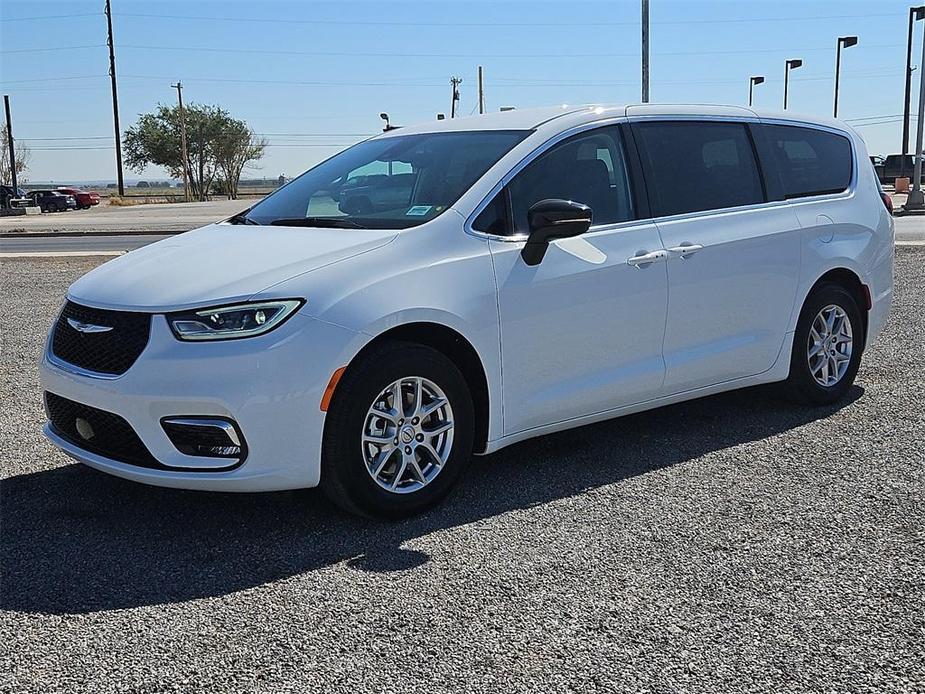 new 2024 Chrysler Pacifica car, priced at $46,145