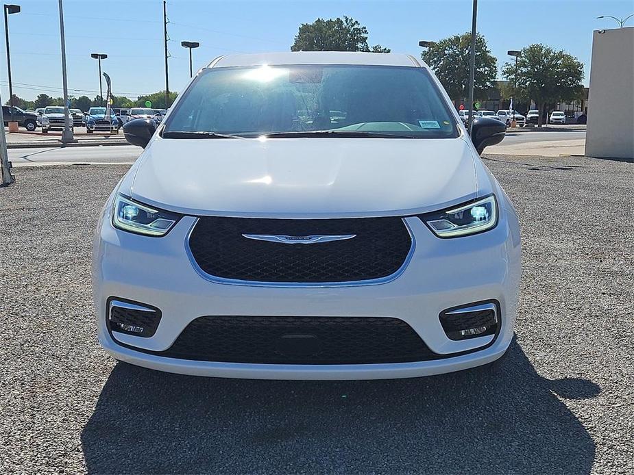 new 2024 Chrysler Pacifica car, priced at $46,145