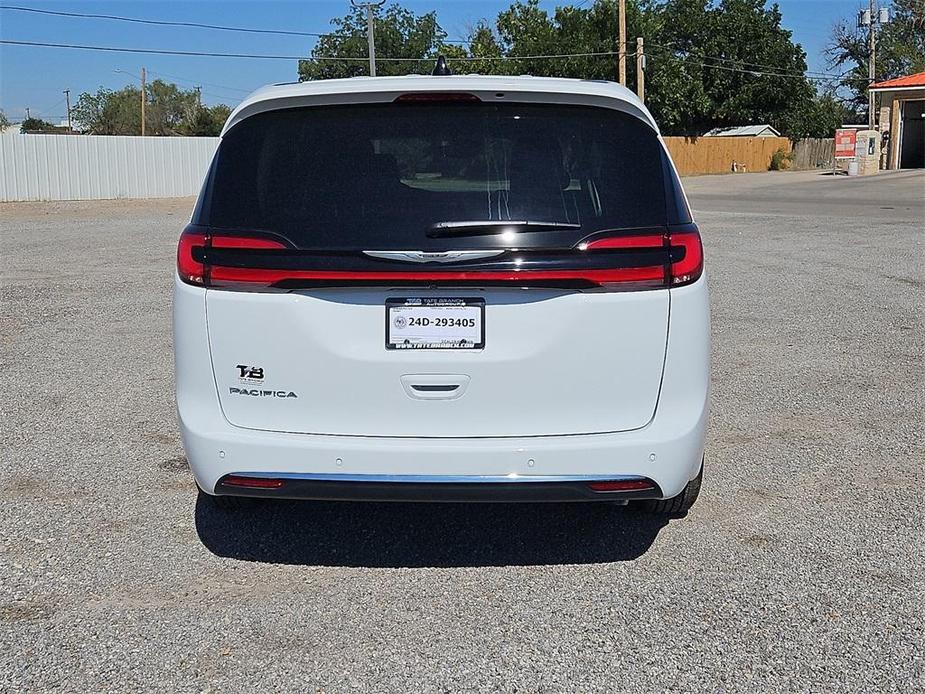 new 2024 Chrysler Pacifica car, priced at $46,145