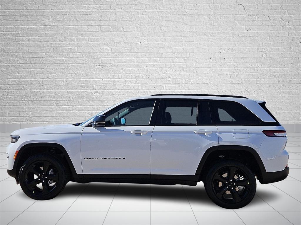 new 2025 Jeep Grand Cherokee car, priced at $44,080