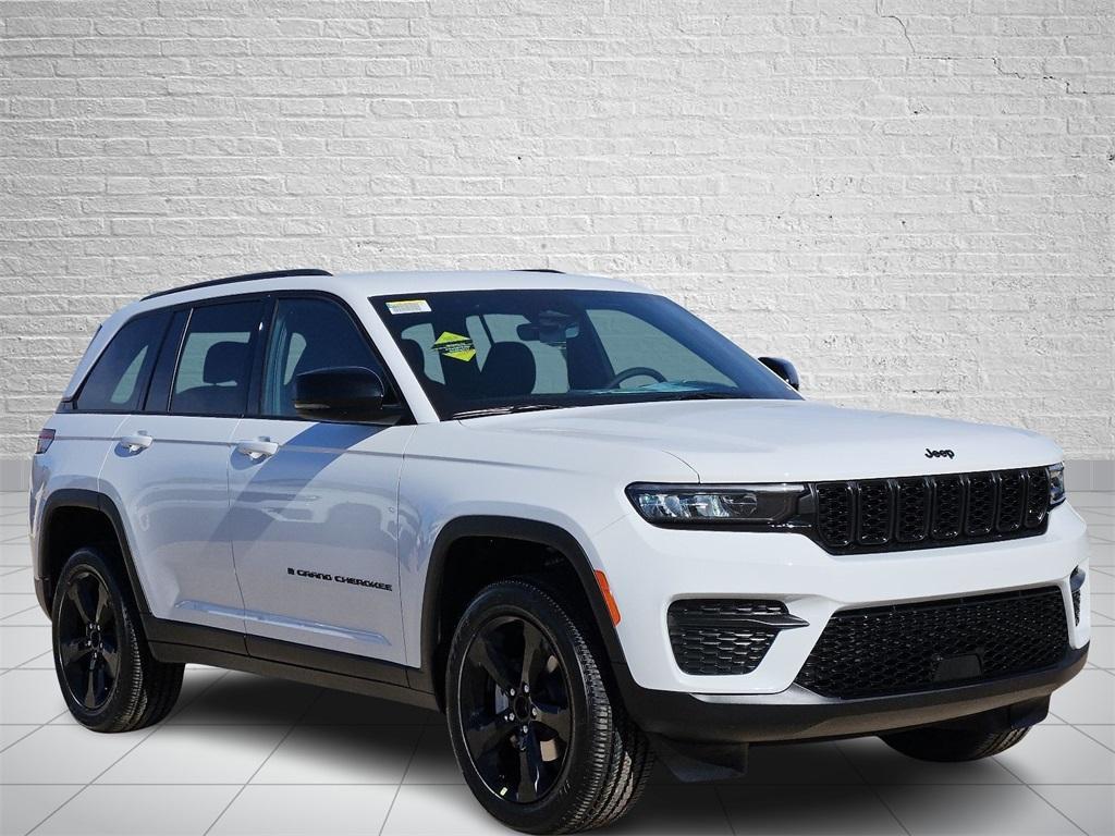 new 2025 Jeep Grand Cherokee car, priced at $44,080