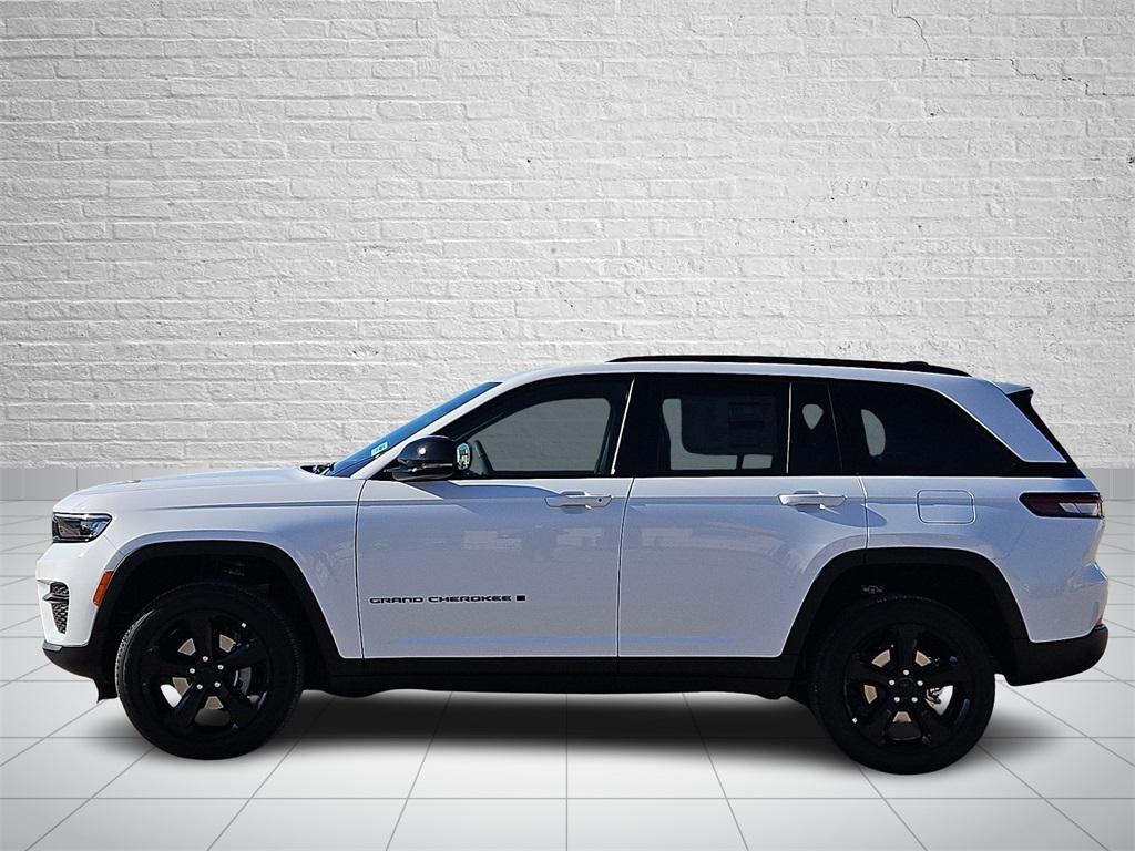 new 2025 Jeep Grand Cherokee car, priced at $42,175