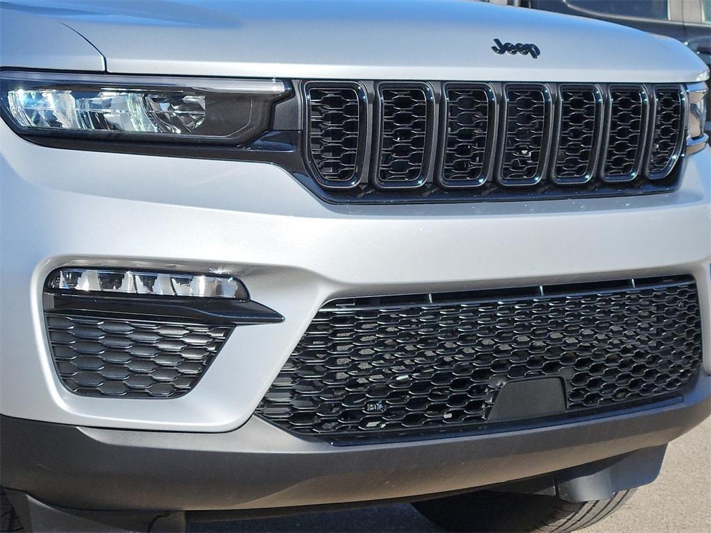 new 2025 Jeep Grand Cherokee car, priced at $49,295