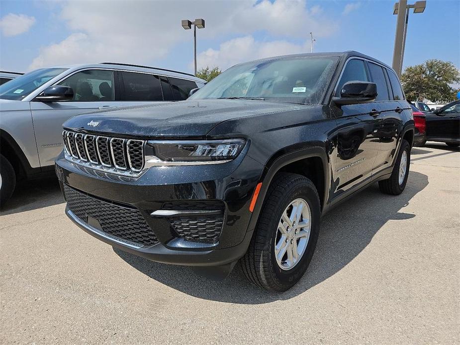 new 2024 Jeep Grand Cherokee car, priced at $36,970