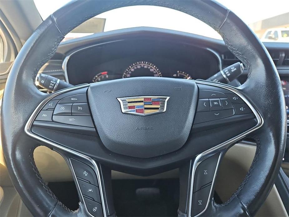 used 2019 Cadillac XT5 car, priced at $25,523