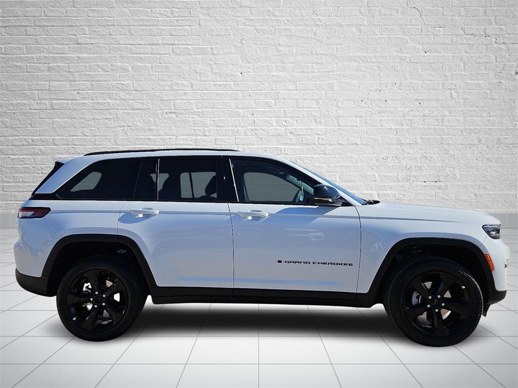 new 2025 Jeep Grand Cherokee car, priced at $44,080