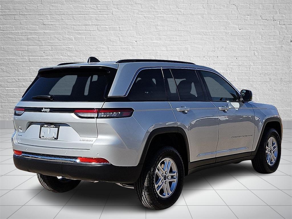 new 2025 Jeep Grand Cherokee car, priced at $38,425