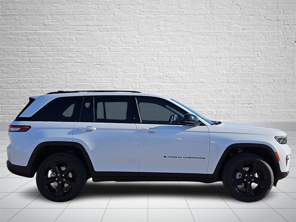 new 2025 Jeep Grand Cherokee car, priced at $48,700