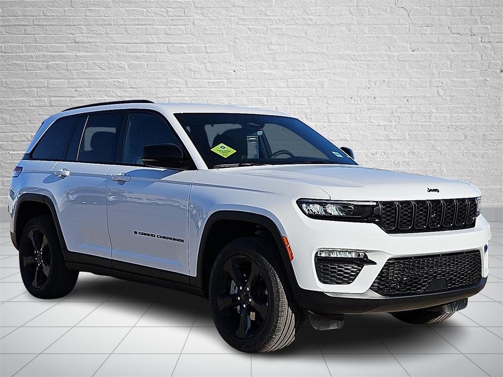 new 2025 Jeep Grand Cherokee car, priced at $48,700