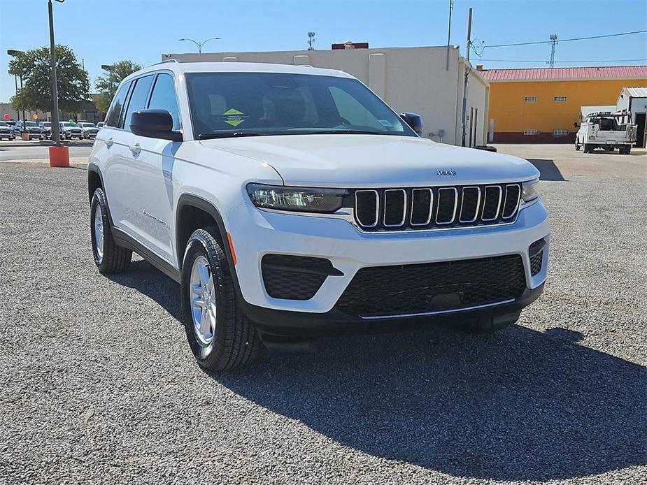 new 2024 Jeep Grand Cherokee car, priced at $40,434