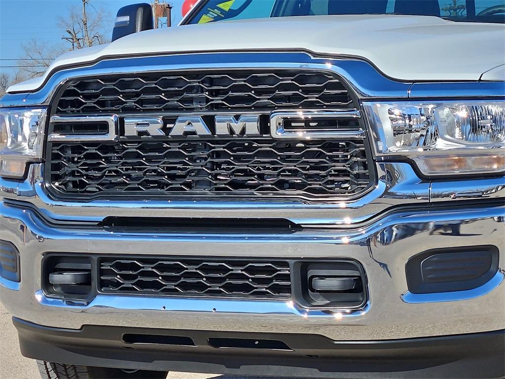 new 2024 Ram 3500 car, priced at $62,882