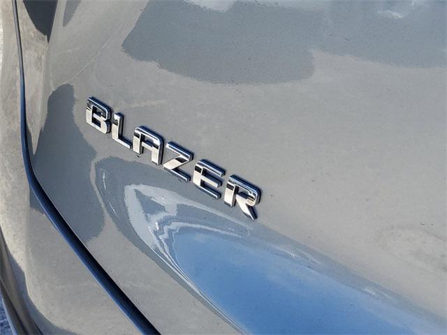 new 2025 Chevrolet Blazer car, priced at $30,420