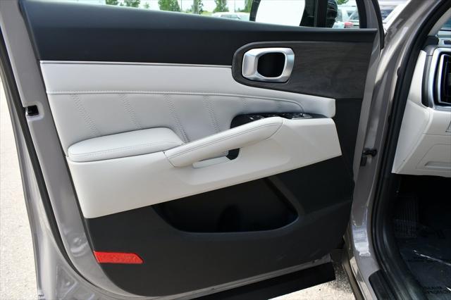 used 2024 Kia Sorento car, priced at $39,499