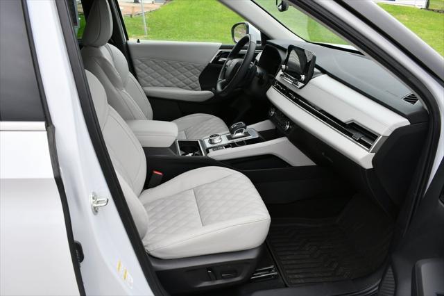 used 2023 Mitsubishi Outlander PHEV car, priced at $30,999