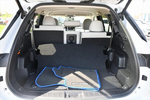 used 2023 Mitsubishi Outlander PHEV car, priced at $30,267