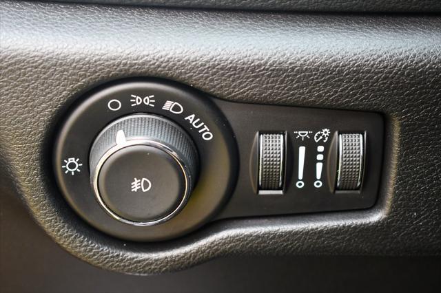 used 2021 Chrysler Pacifica car, priced at $22,388