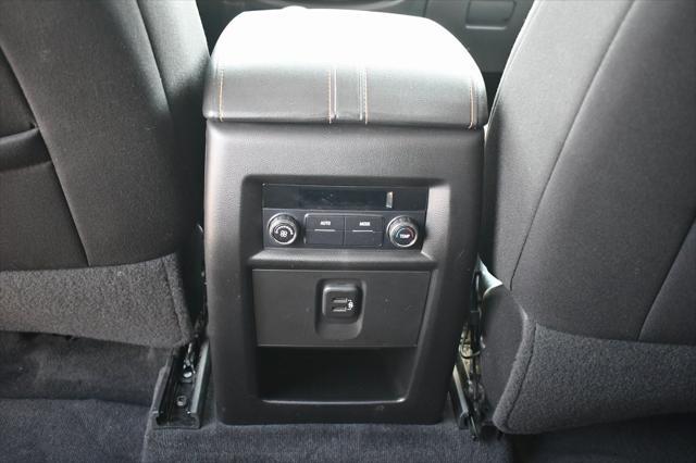 used 2021 Chevrolet Traverse car, priced at $26,388