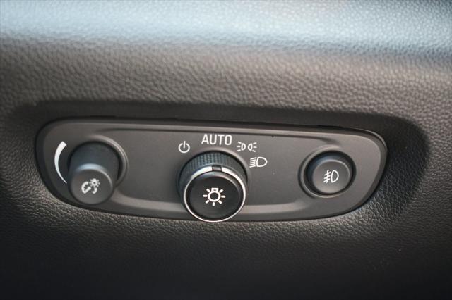 used 2021 Chevrolet Traverse car, priced at $26,388