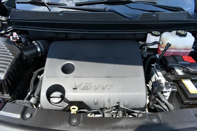 used 2021 Chevrolet Traverse car, priced at $26,388