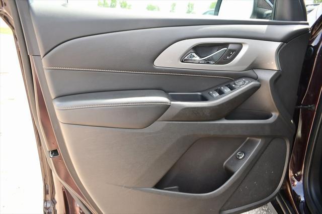 used 2021 Chevrolet Traverse car, priced at $26,388