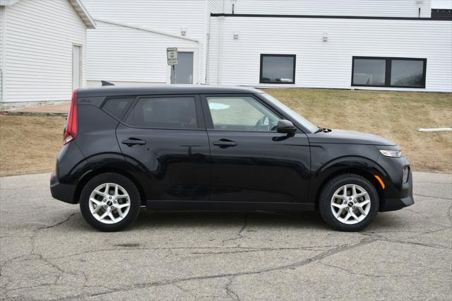 used 2022 Kia Soul car, priced at $17,351