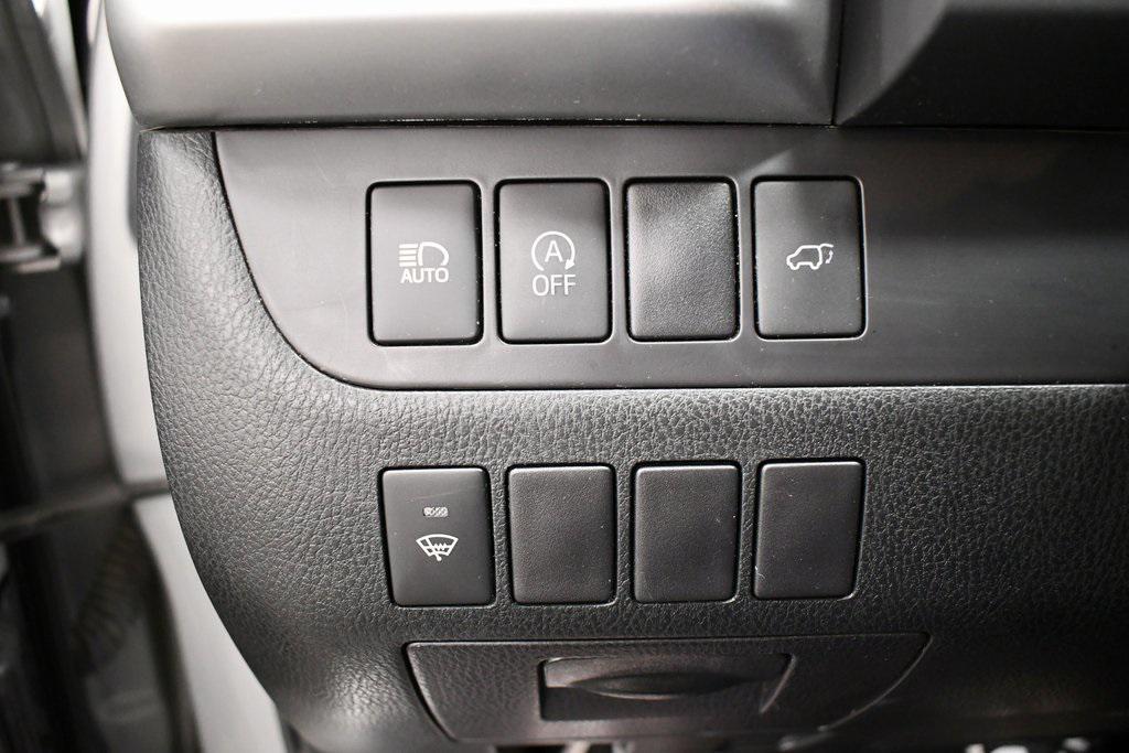 used 2017 Toyota Highlander car, priced at $22,688