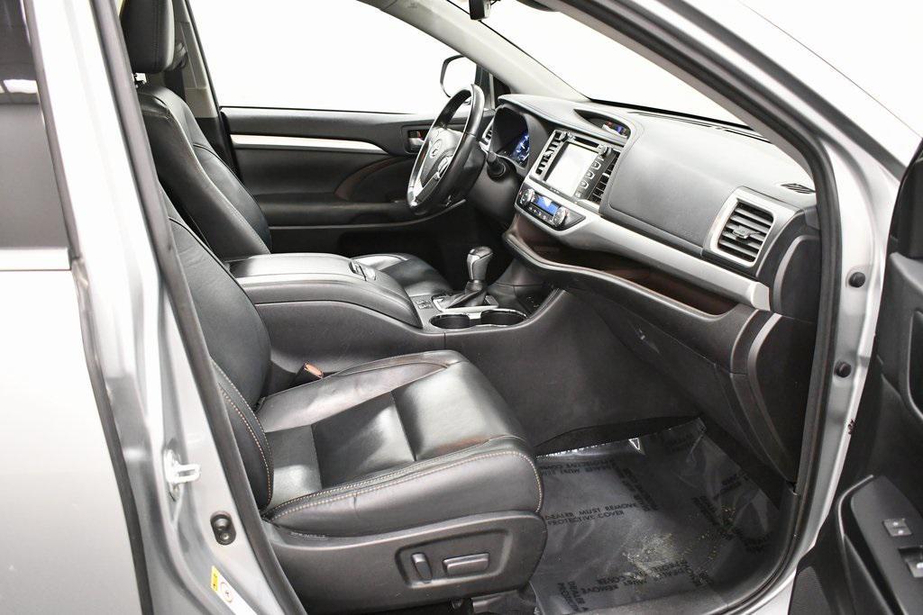 used 2017 Toyota Highlander car, priced at $22,688