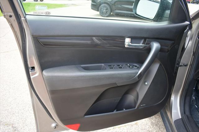 used 2011 Kia Sorento car, priced at $9,788