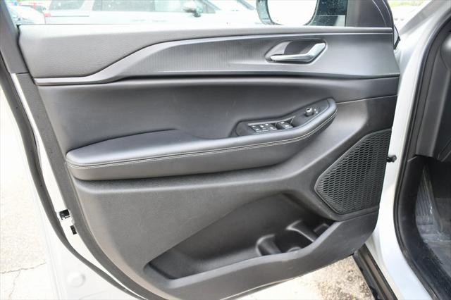 used 2024 Jeep Grand Cherokee L car, priced at $35,288