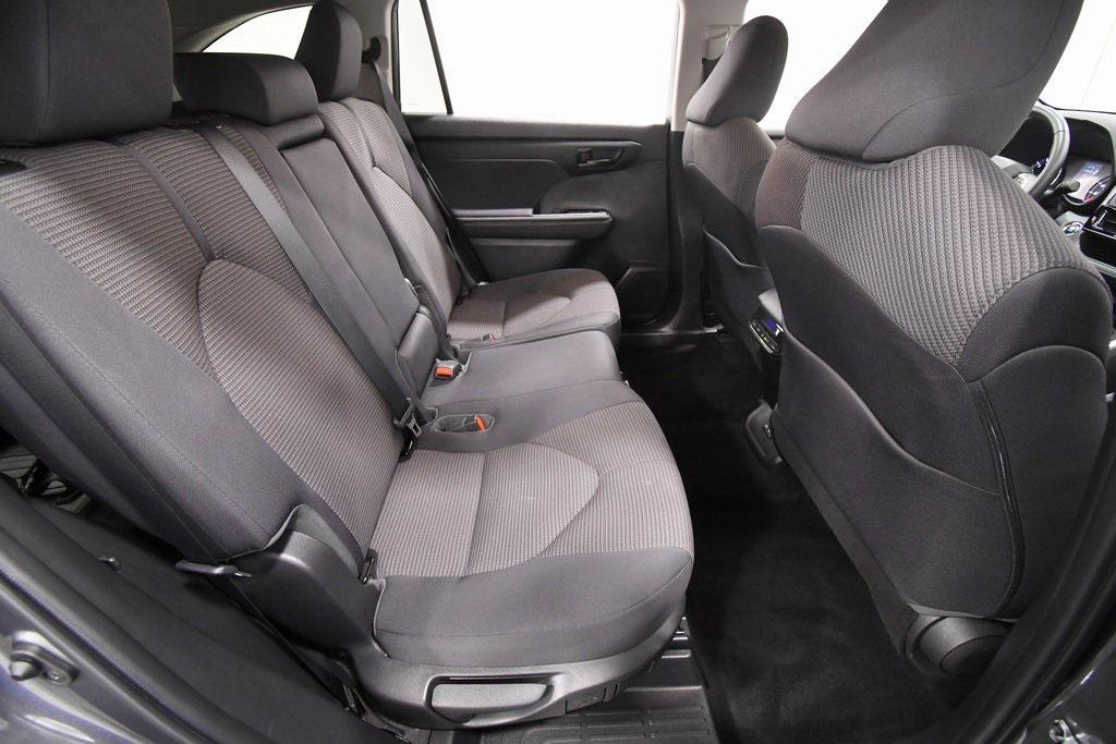 used 2022 Toyota Highlander car, priced at $35,744
